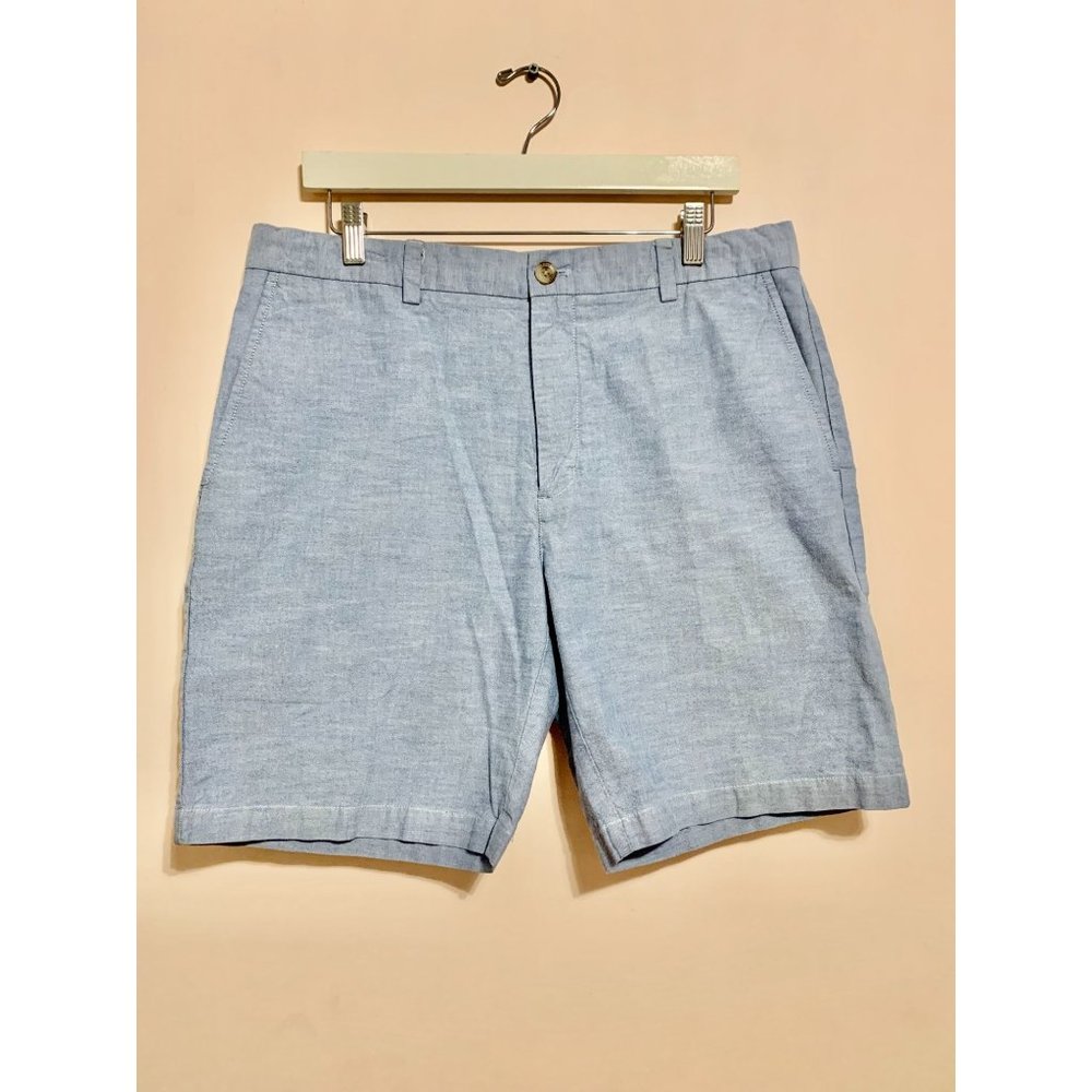 Vineyard Vines size 35 blue shorts.NICE!